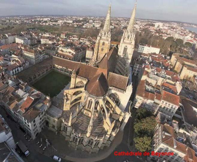 Sci Charcutiere 64 Apartman Bayonne Kültér fotó